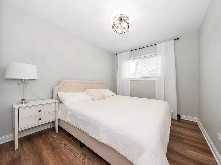 788 N Emroy Ave — Photo 17