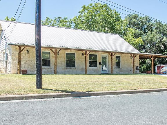 2nd image of 318 W Live Oak St