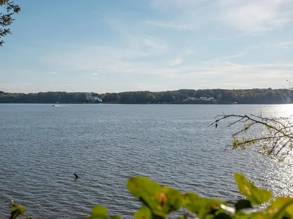 Sunset Dr, Clarksville, VA 23927