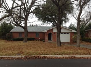 860 N Charlotte Ave, Stephenville, TX 76401