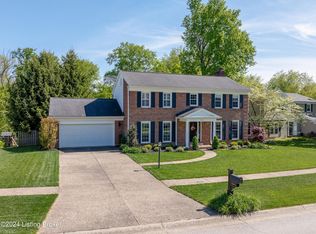 8804 Swan Hill Rd, Louisville, KY 40241