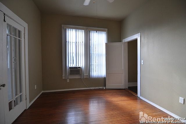 2nd image of 529 Marshall St