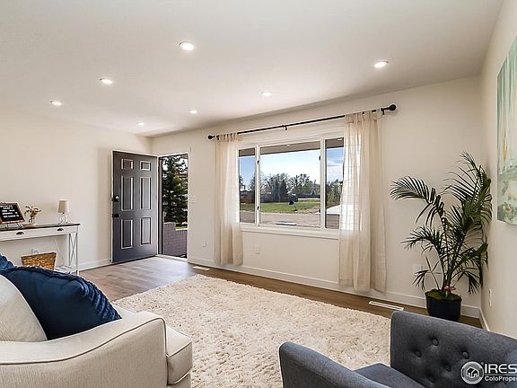2nd image of 4117 Silene Pl