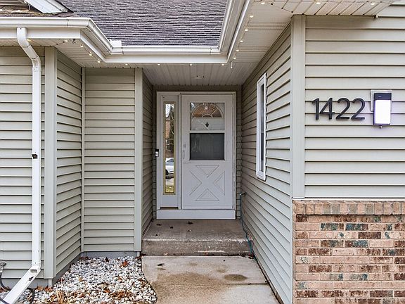 3rd image of 1422 Goldenrod Cir