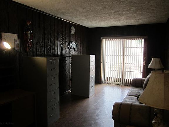 4th image of 202 Bishop St
