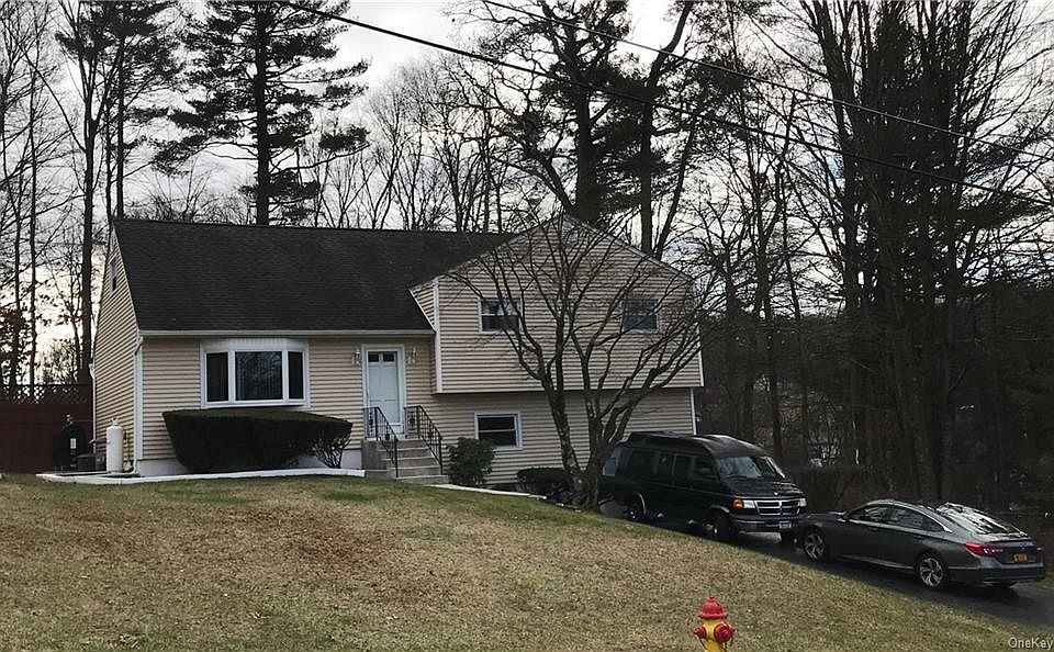 1st image of 814 Terrace Pl