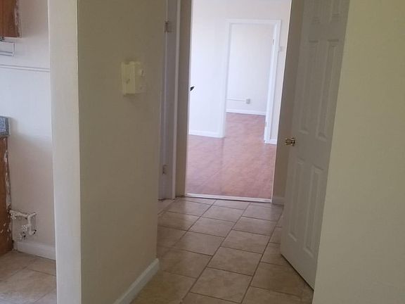 4th image of 5 Gardner Ave APT 43