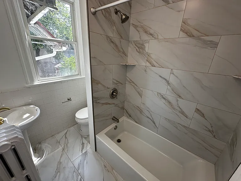 1223 F St NE — Photo 22