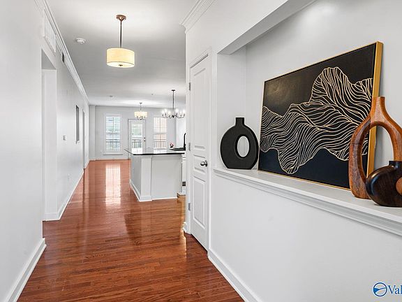 4th image of 401 20th St S Unit 410