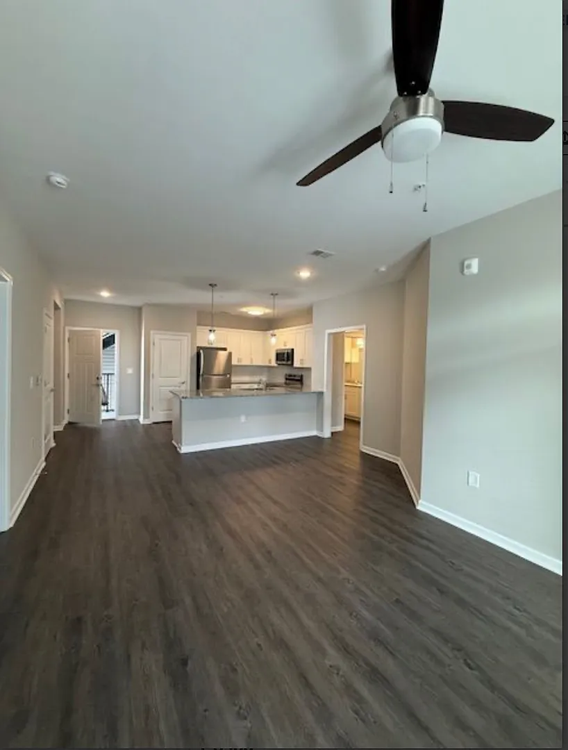 Special Offer! Submit your application before August 31, while supplies last for a rental rate of... — Photo 4
