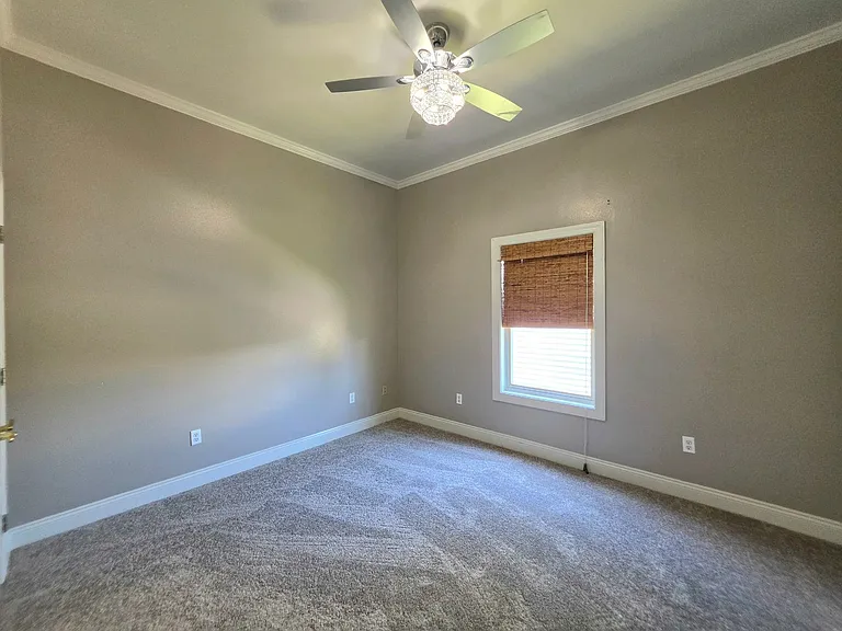 26858 Martinique Dr — Photo 23