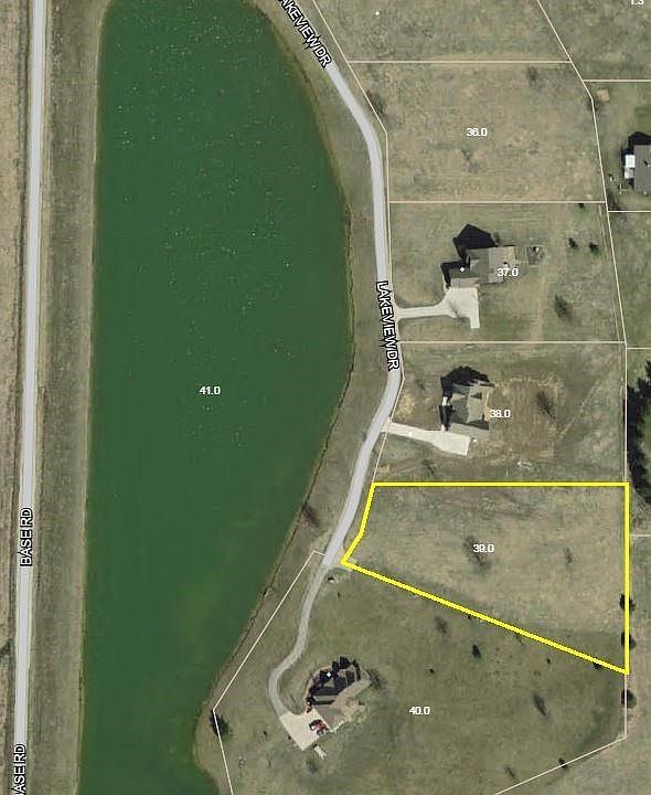 2nd image of S Lakeview Dr