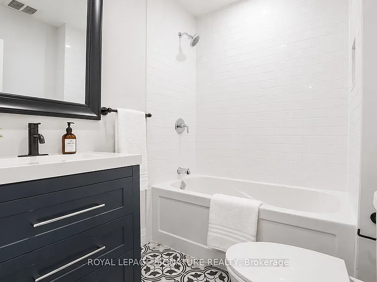 53 1/2 Kinrade Ave — Photo 7