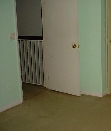 5th image of 1421 NW 124th Ave
