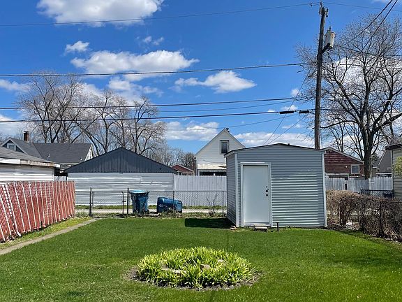 Plenty of yard