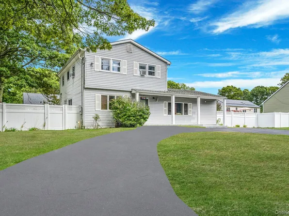 43 Hampton Avenue, Mastic, NY 11950