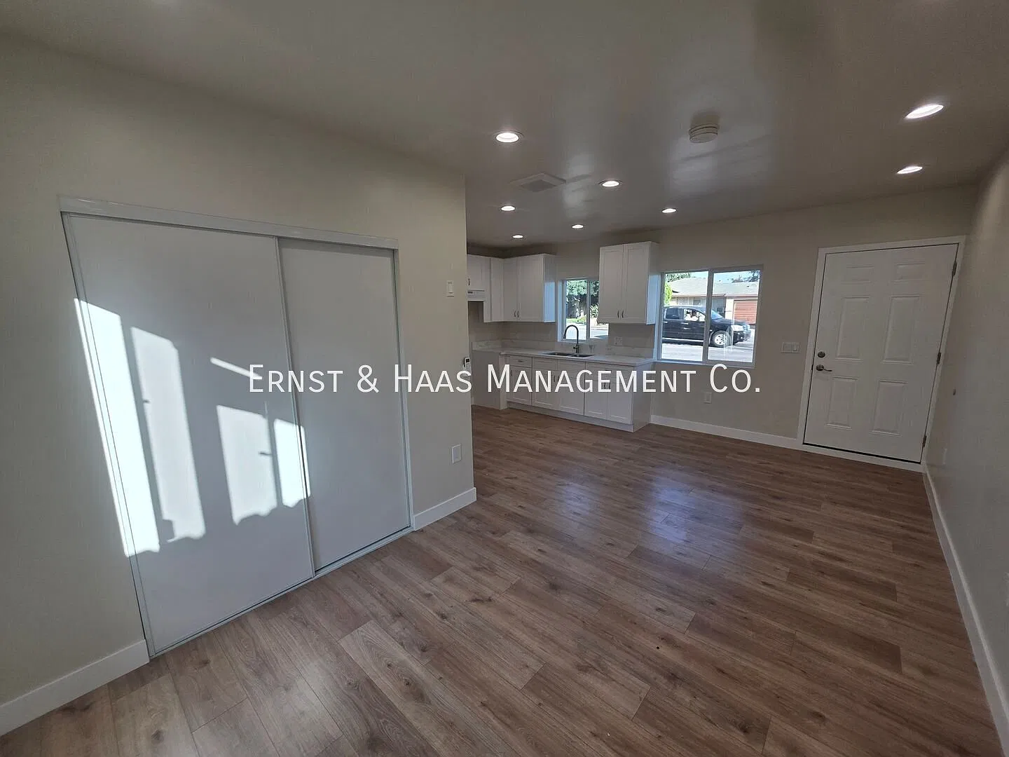 Beautifully Renovated Studio ADU in Downey! — Photo 4