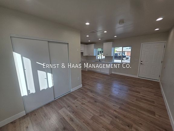 4th image of 8459 Luxor St #A