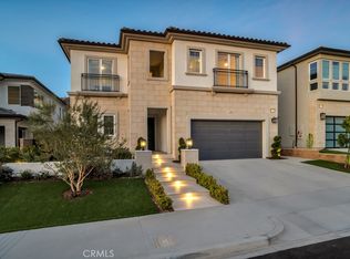 20725 W Bluebird Ct, Northridge, CA 91326