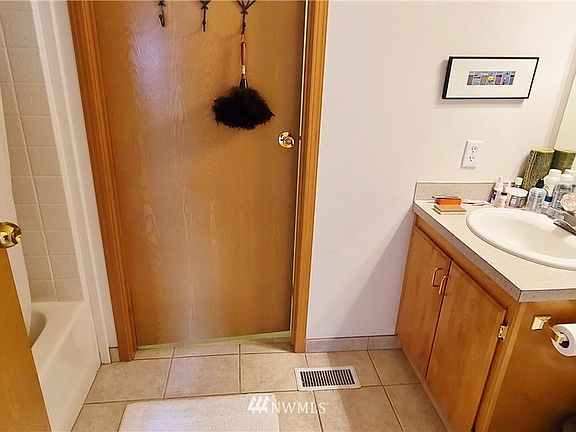 4th image of 548 N 51 Sheree Lane Ave