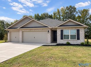 150 Meadow Ridge Dr, Hazel Green, AL 35750