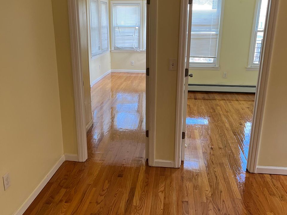 1st image of 462A S 7th Ave #2