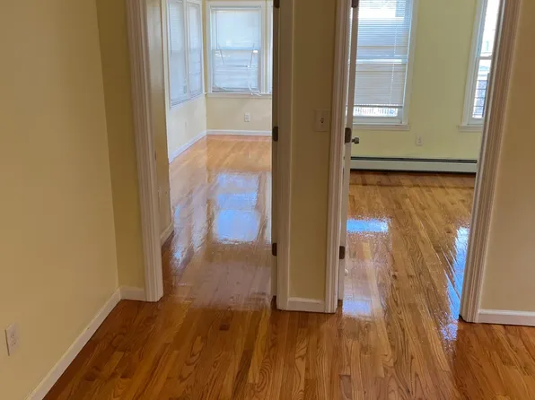 462A S 7th Ave #2, Mount Vernon, NY 10550