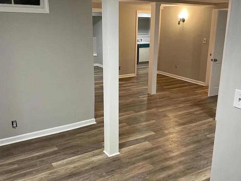 569 Franklin St #7 — Photo 11