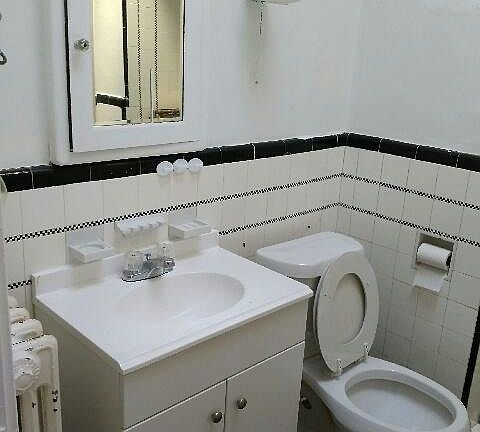 4th image of 4214 Glendale St #2