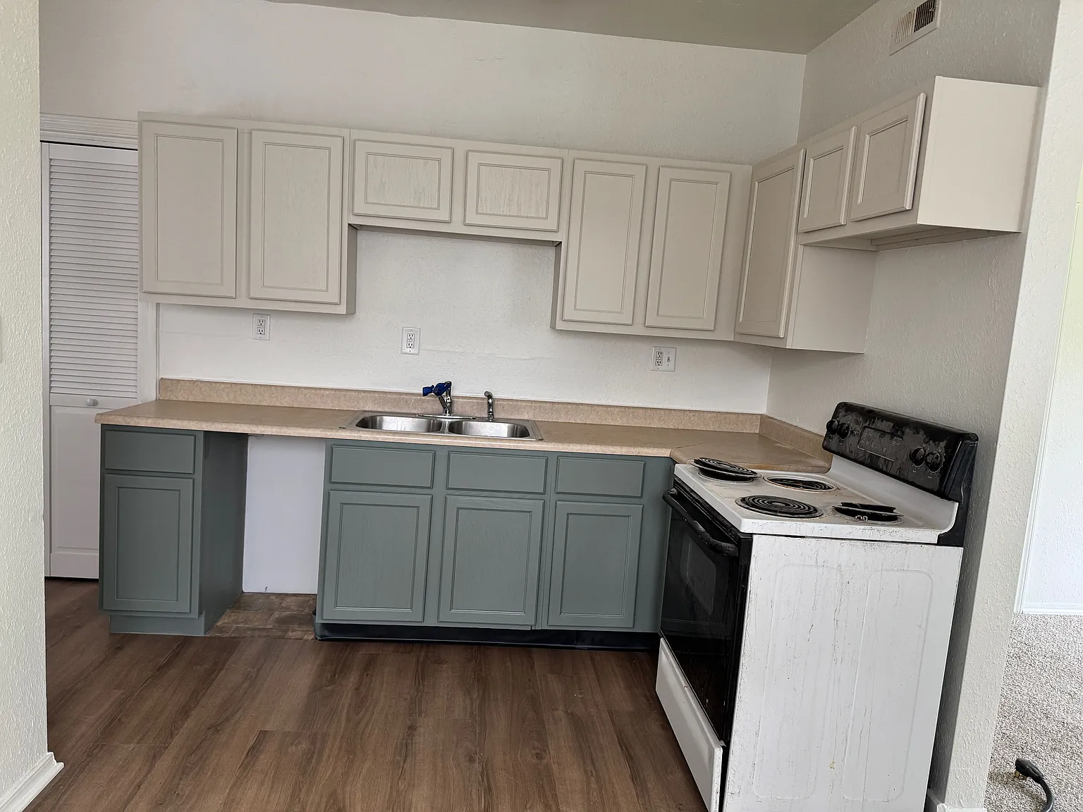 2 bed, 950 sqft, $1,295 — Photo 2
