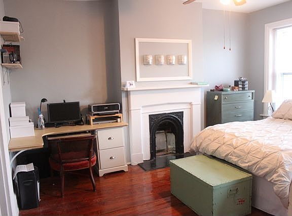 3rd image of 1019 W Clay St