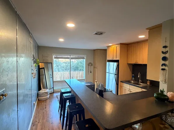 5332 Balcones Dr APT H, Austin, TX 78731