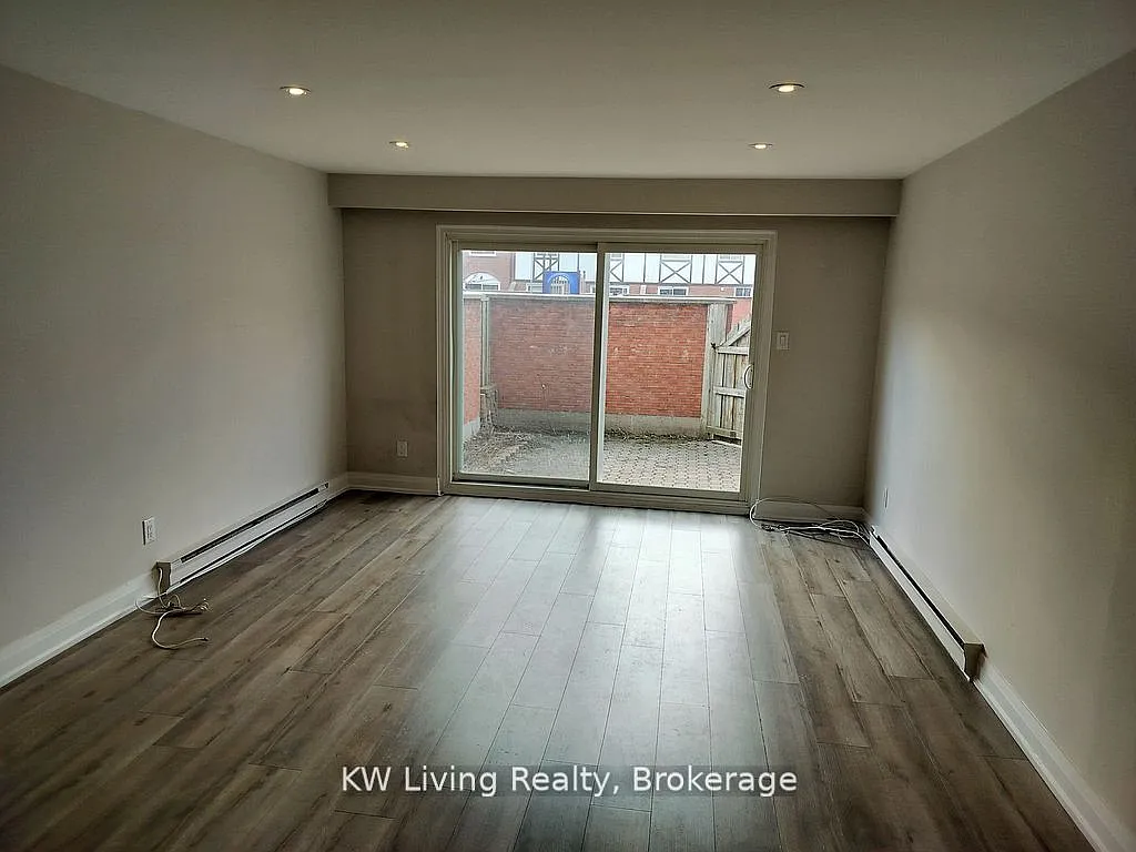3 bed, $3,000 — Photo 3