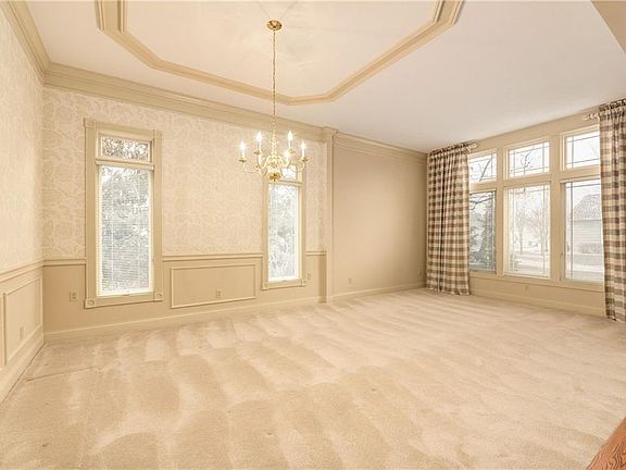 4th image of 30974 Walden Dr