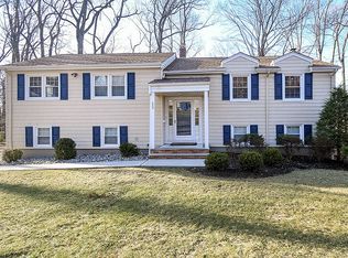 235 Sagamore Dr, New Providence, NJ 07974
