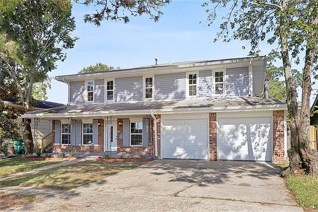 1st image of 633 Oakwood Dr