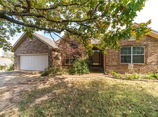 1310 Valley View St, Van Buren, AR 72956
