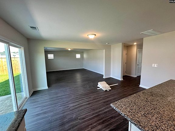 4th image of 588 Whippoorwill Dr