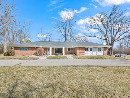 650 Grace Ave, Rochester Hills, MI 48307