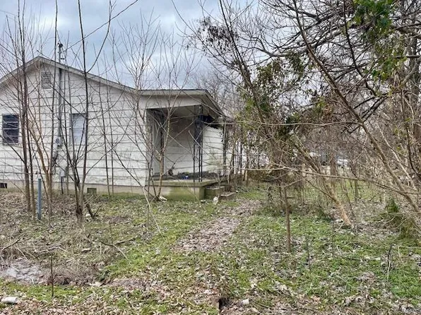 501 S Cypress St, Parma, MO 63870