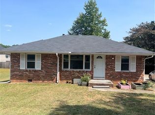 8460 Taylor Rd, Riverdale, GA 30274