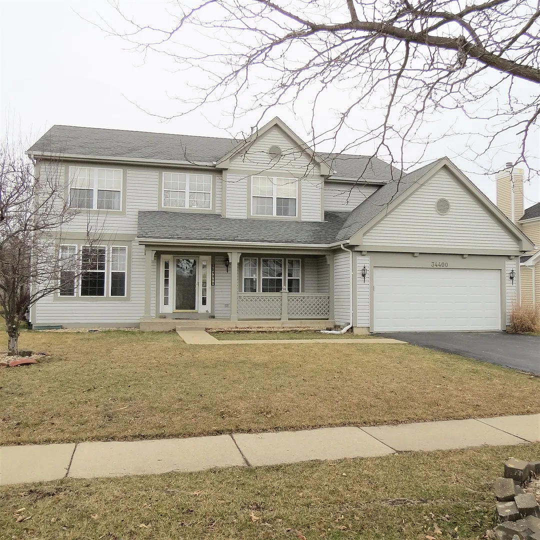 4 bed, 2.5 bath, 2711 sqft, $3,300 — Photo 1