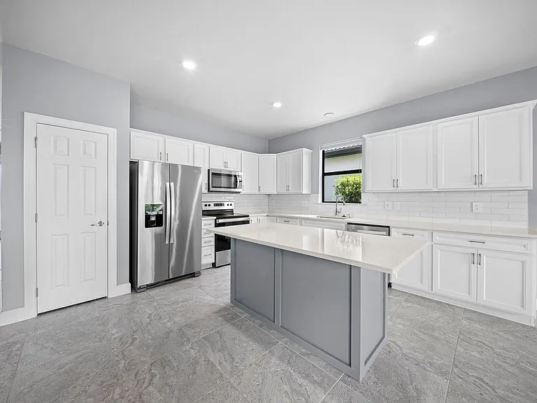 3685 E Hampton Cir — Photo 14