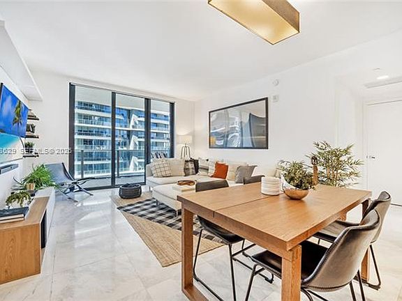 2nd image of 1010 Brickell Ave Unit 2907
