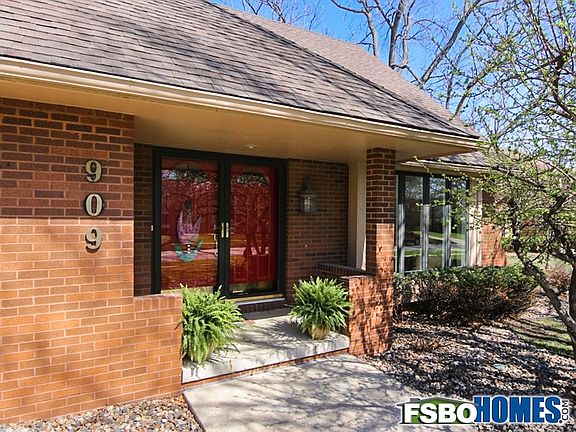 Front Entry with Double Doors