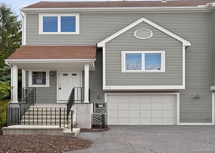 1st image of 301 Kensington Way