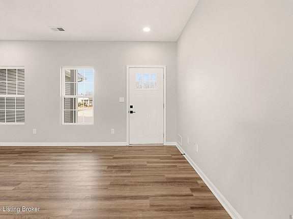 4th image of 116 Magnolia Ct
