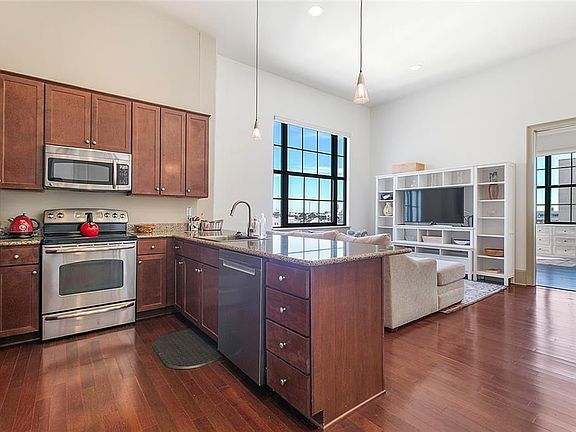 3rd image of 1201 Canal St APT 527
