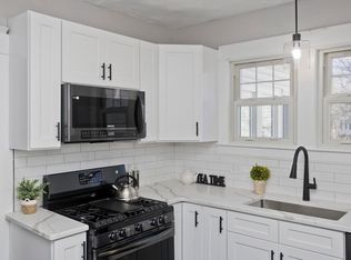 28 Chilson St, Springfield, MA 01118