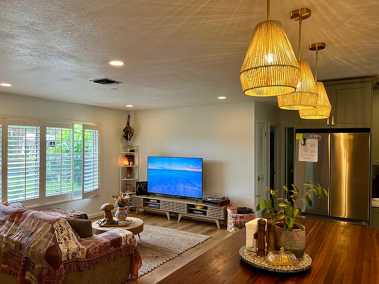 902 SE Ocean Ave — Photo 3